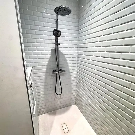 Le Palais De Verdun - 3 Ch-6p - 140 M2 Apartment *