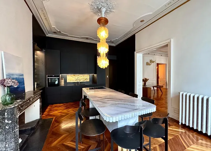 Le Palais De Verdun - 3 Ch-6p - 140 M2 Apartment *